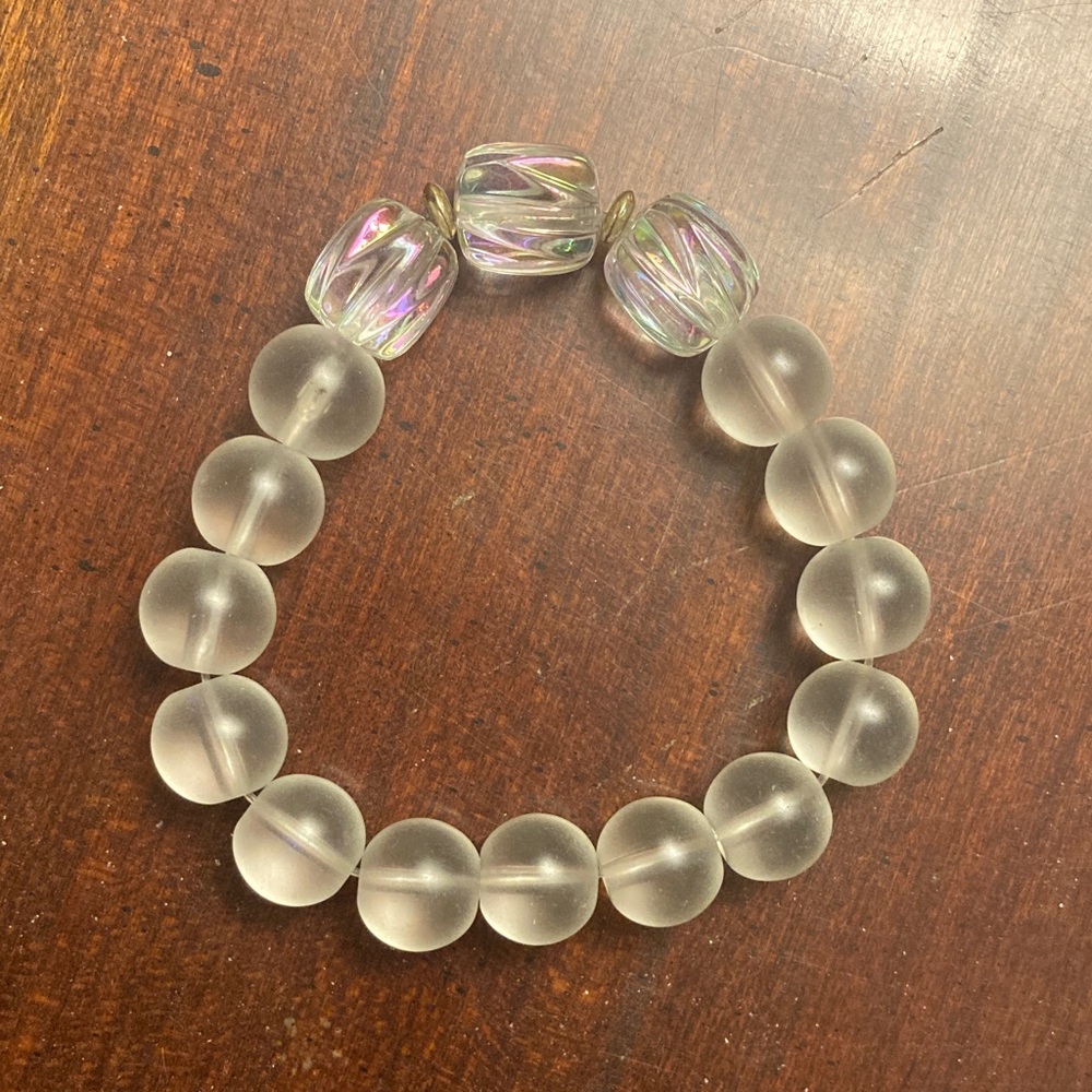 Plunder Iridescent and Frosted Bead Bracelet